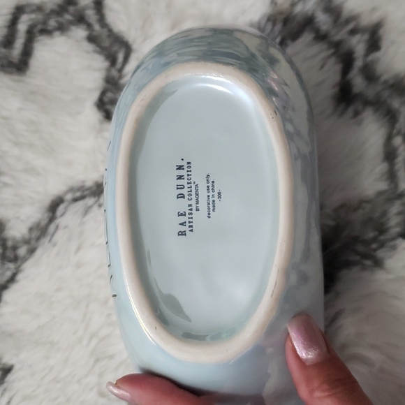 Rae Dunn Shell - Picture 5 of 8